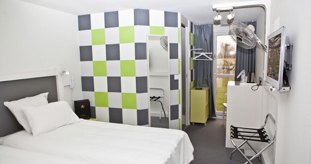 Hotel Sure By Western Bordeaux Aeroport 3*