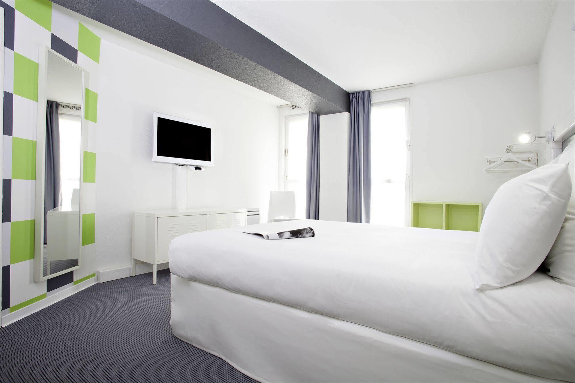 Hotel Sure By Western Bordeaux Aeroport